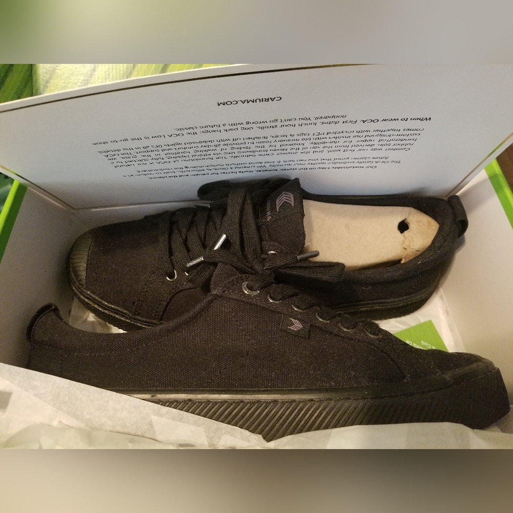 CARIUMA: All Black Canvas OCA LOW
